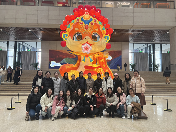 感悟工匠精神，綻放巾幗芳華——農(nóng)墾中心開展慶“三八”主題活動(dòng)